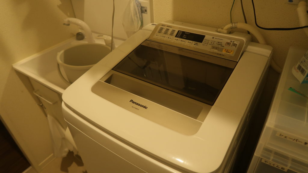 ふたを閉じて放置している洗濯機